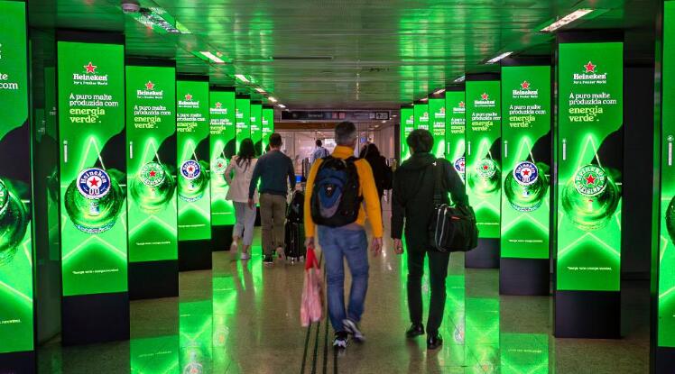 巴西機(jī)場(chǎng)廣告