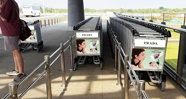 柬埔寨機(jī)場廣告