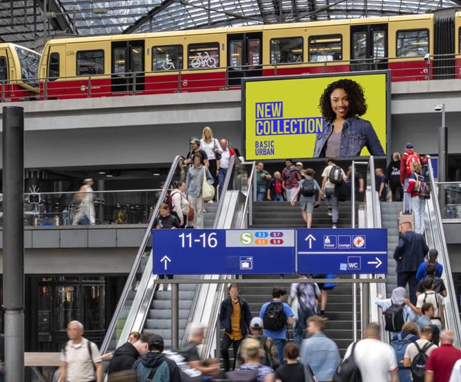 德國(guó)車(chē)站廣告